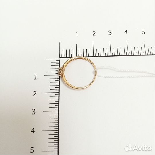 Золотое кольцо с бриллиантом 17р