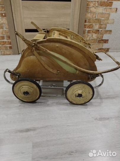 Детская коляска ретро