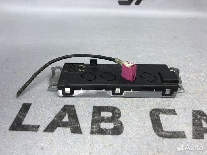 Усилитель антенны Audi A5 8T cabd 1.8 tfsi 2008