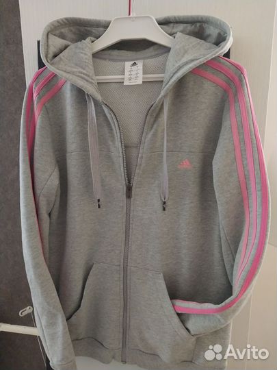 Спортивный костюм женский