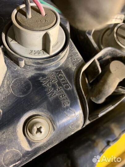 Фонарь задний правый Mitsubishi Pajero 4 2007-2015