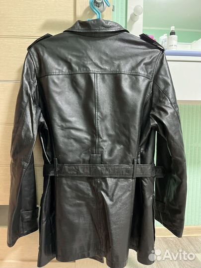 Женский кожаный жакет