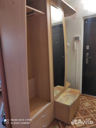 Продаётся прихожая