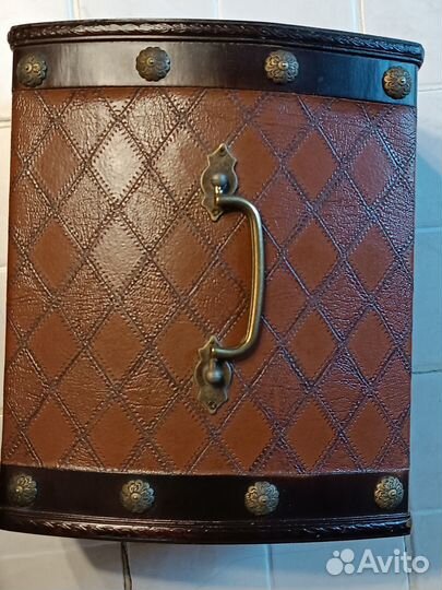 Деревянная шкатулка-сундучок (Индия)