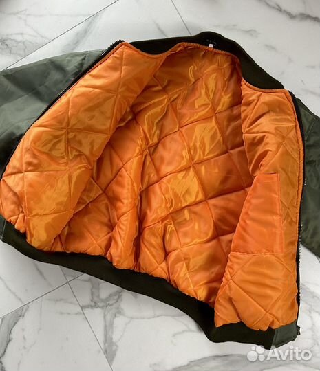 Классический Бомбер Alpha