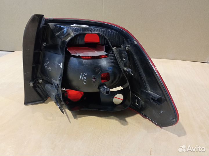 Фонарь задний левый VW Polo 5