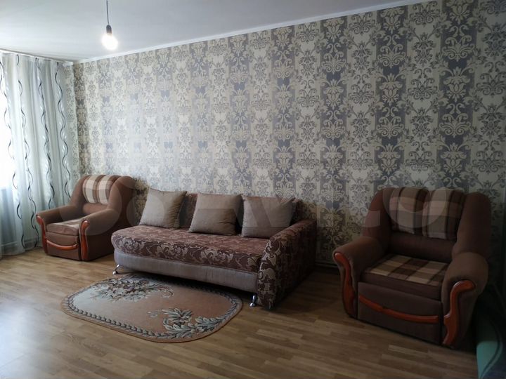 2-к. квартира, 56 м², 3/6 эт.