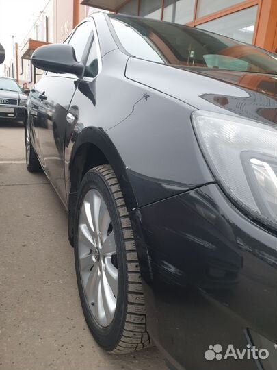 Opel Astra 1.4 AT, 2011, 118 000 км