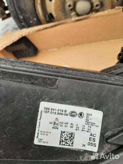 Фара шкода кодиак правая