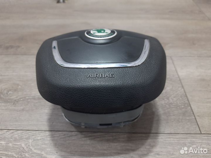 Подушка безопасности в руль для Skoda Octavia A5