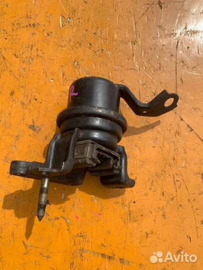 Подушка двигателя правая Toyota Rav4 SXA11 3SFE