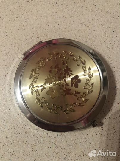 Зеркало карманное