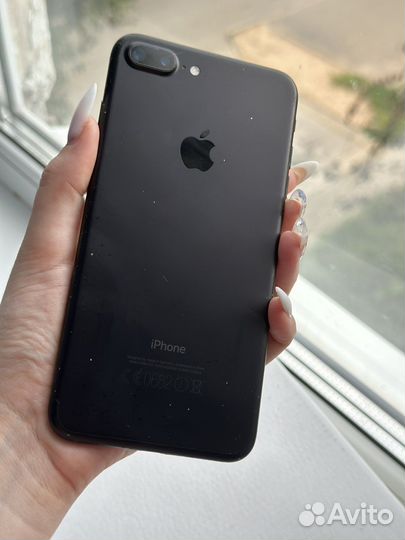 Продам iPhone 7 plus