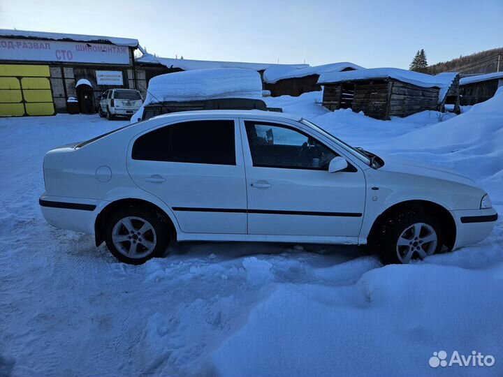 Skoda Octavia 1.6 МТ, 2002, 350 000 км