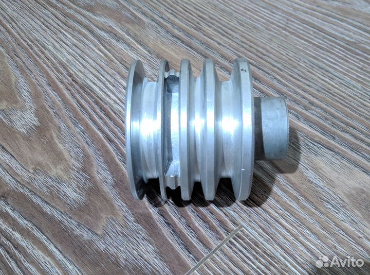 Шкив 3-х ручейный для двигателя