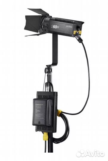 Осветитель Godox S60Bi фокусируемый
