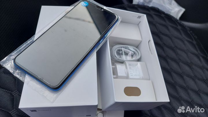 Телефон Huawei Honor 8x