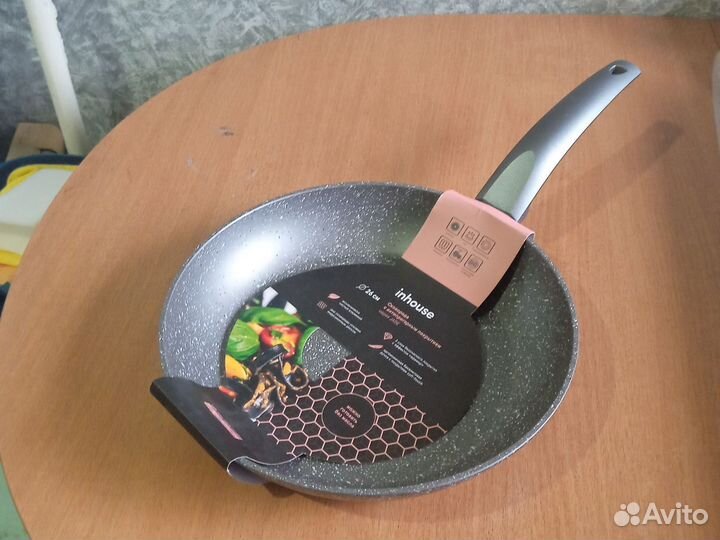 Сковорода фирменная мраморная новая, 26 см