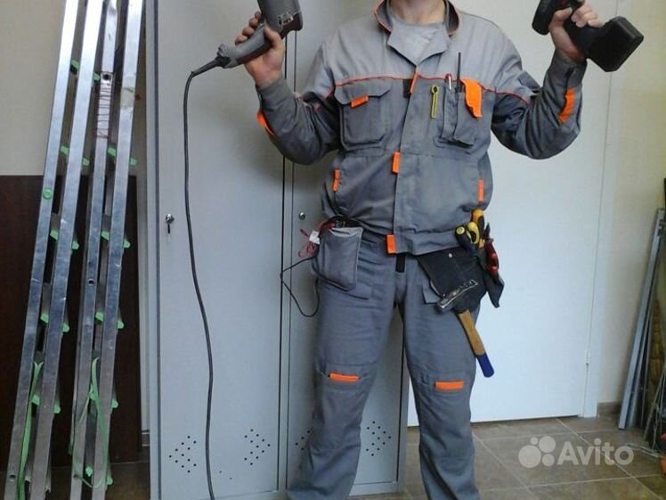 Требуются электромонтажники для внутренних работ. Техник технолог. Техник электрик. Электромонтажник на заводе. Электромонтажник.