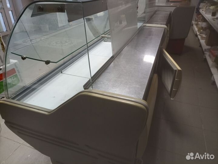 Холодильник витринный
