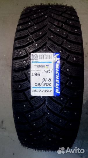 Michelin X-Ice North 4 215/50 R17 95T