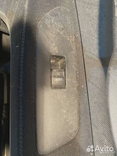 Блок управления стеклоподъемниками Toyota Auris 15