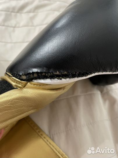 Боксерские перчатки 16 oz Venum