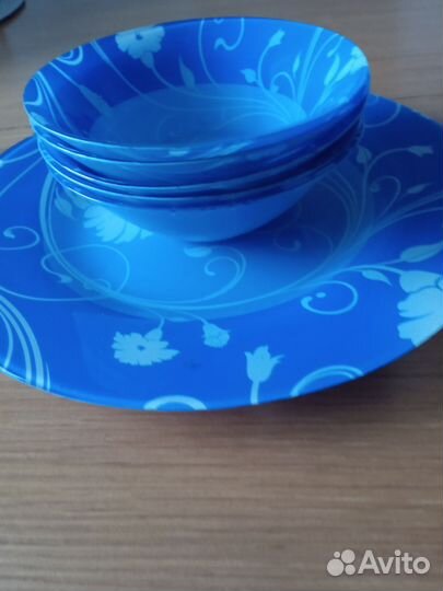 Тарелка и 5 салатников