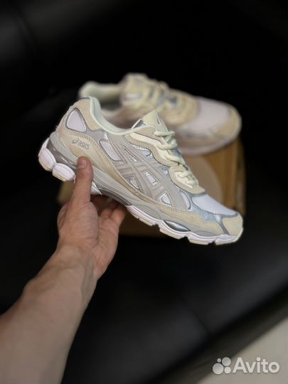 Кроссовки Asics