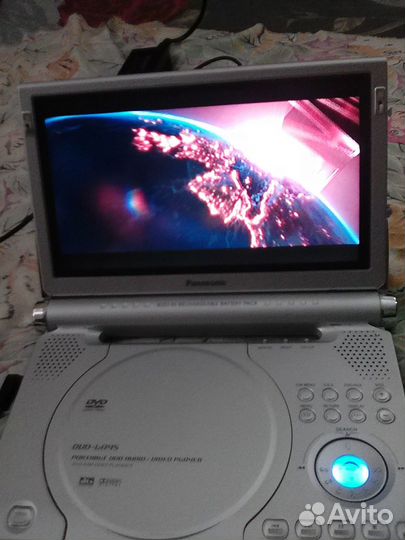 Портативный DVD panasonic с экраном