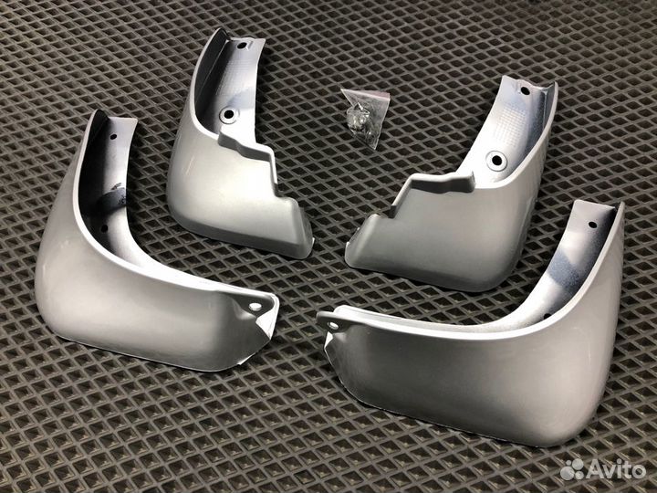 Брызговики Nissan Note E12 2012-2016 (серебро)