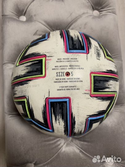 Футбольный мяч adidas uniforia 5