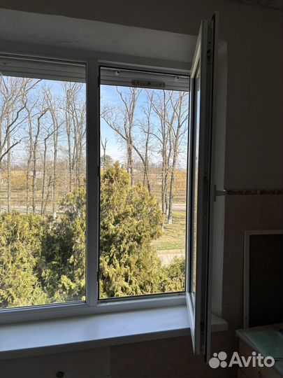 Окна пластиковые на лоджию б/у