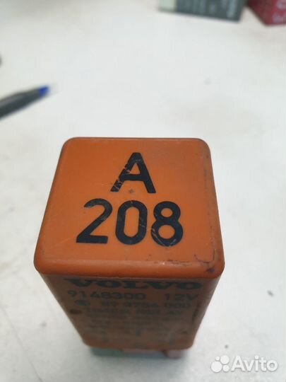 Реле обогрева заднего стекла Volvo V70 Xc B5254T