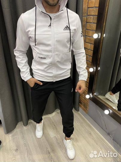 Adidas спортивный костюм. р. 48 и 52
