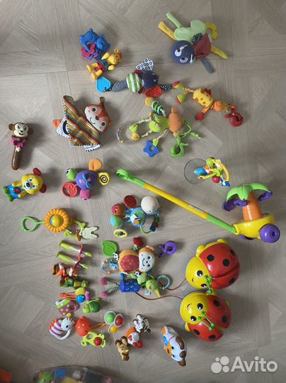 Игрушки погремушки