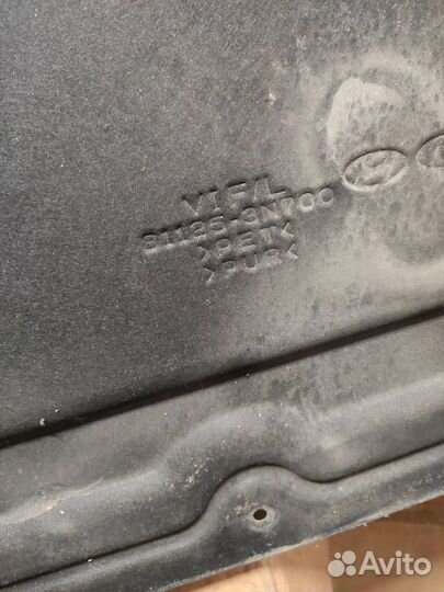 Обшивка капота Hyundai Equus 81125-3N700