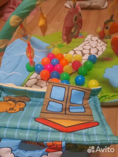Игровой развивающий коврик