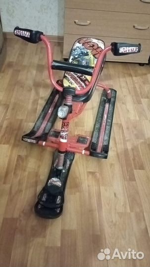 Детский снегокат с фонариком