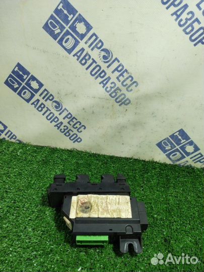 Блок управления стеклоподъемниками передний левый