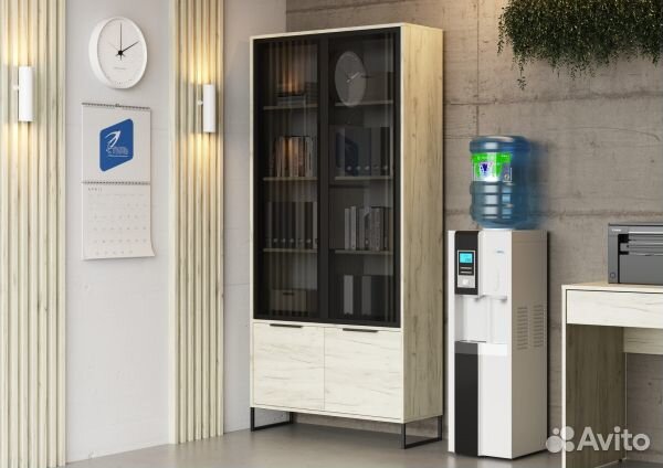 Шкаф-витрина 