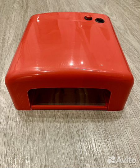 Ультрафиолетовая лампа для маникюра