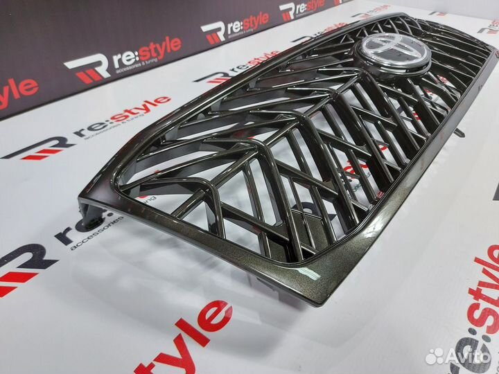 Решетка радиатора Land Cruiser 100 02-05г TRD