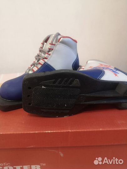 Лыжные ботинки Spine