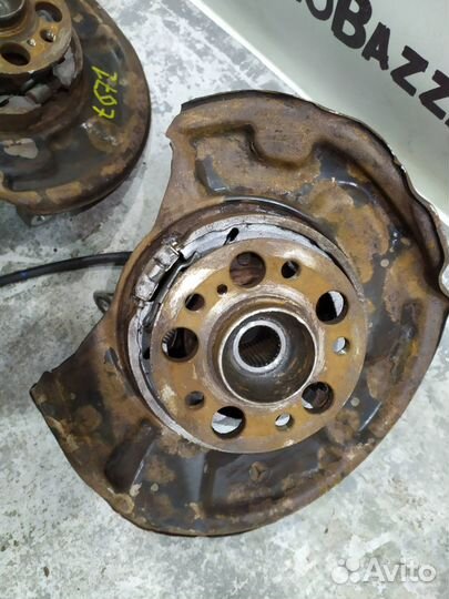 Кулак задний Mercedes W211