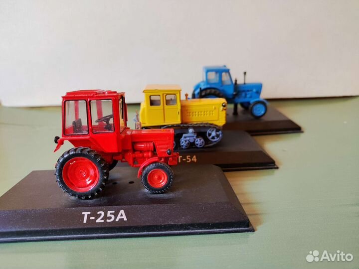 Модель трактора