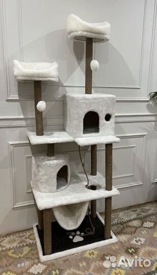 Кошечка с домиком и кормом
