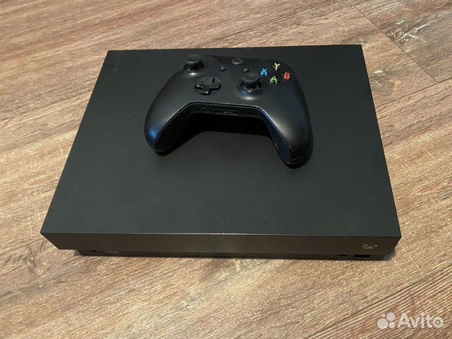Игровая приставка Xbox One X 1Tb