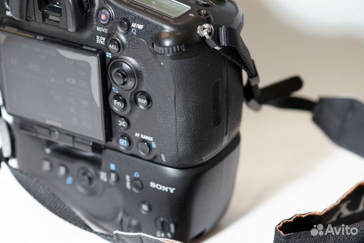Sony SLT a99 с батблоком