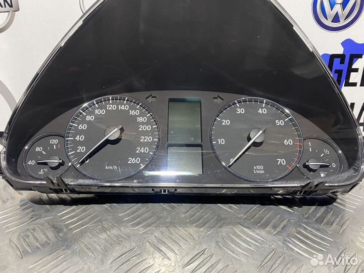 Панель приборов Mercedes W203